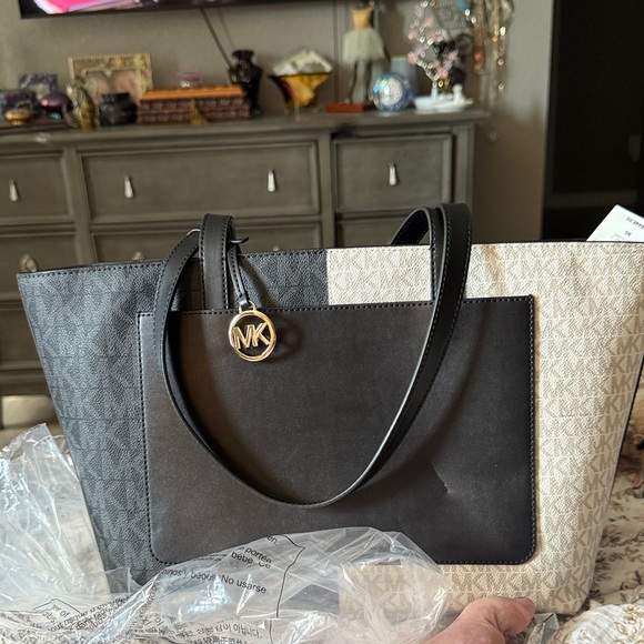 Michael Kors Two-Tone Black and Cream Tote - Picture 3 of 5